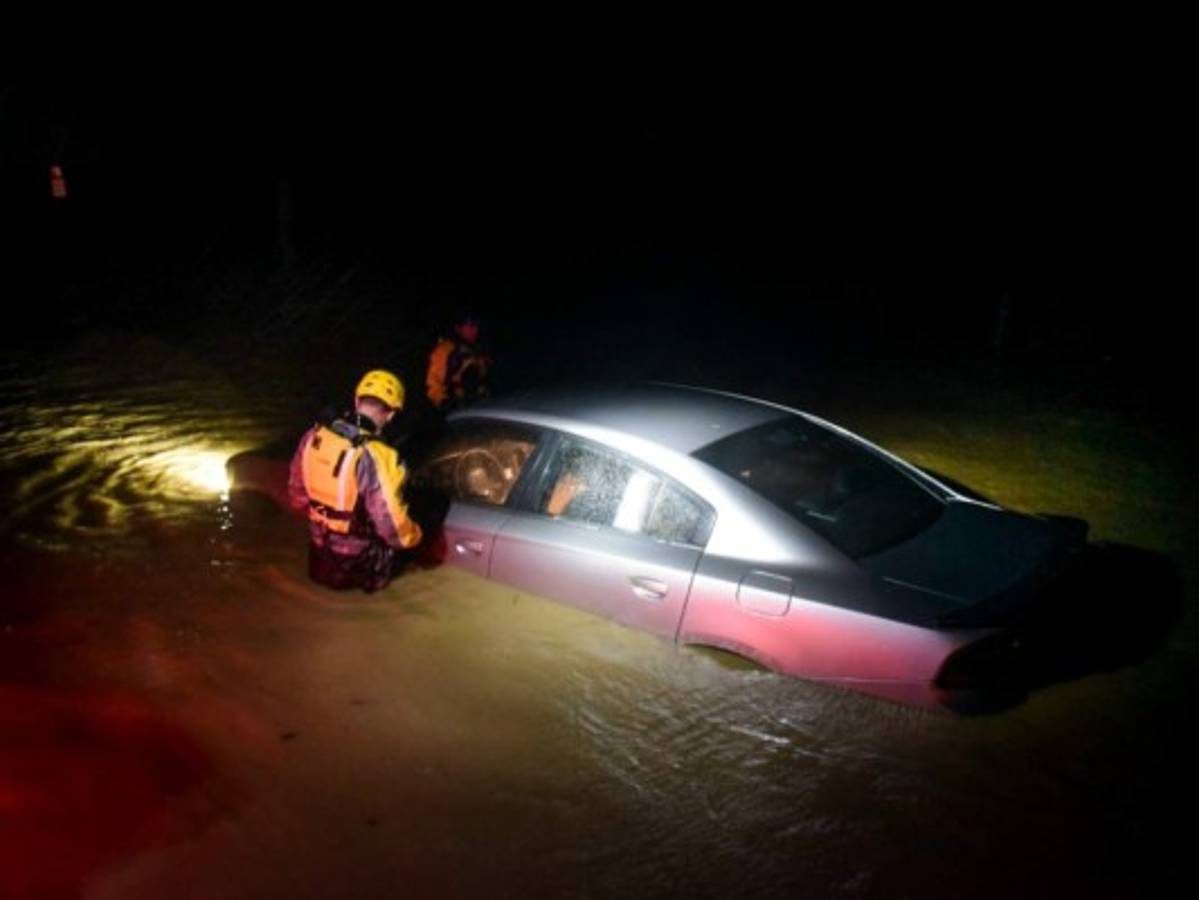 Irma arrasa el 95% de la parte francesa de San Martín y se encamina hacia Puerto Rico