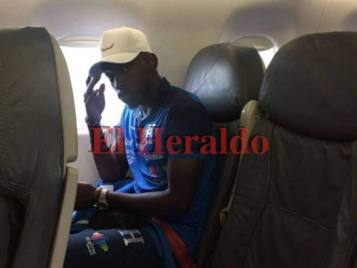 Selección de Honduras llega a San José tras estar varada en San Salvador