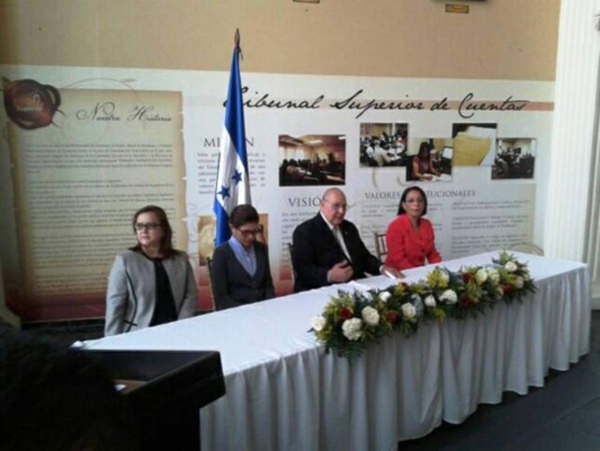 Miguel Angel Mejía asume presidencia del TSC