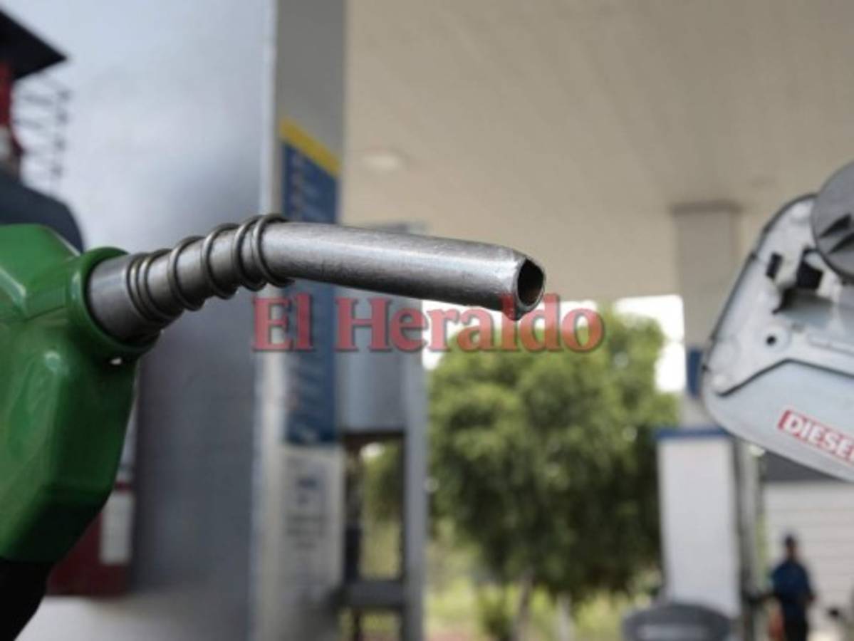 Este lunes entra en vigencia la décima rebaja de los combustibles
