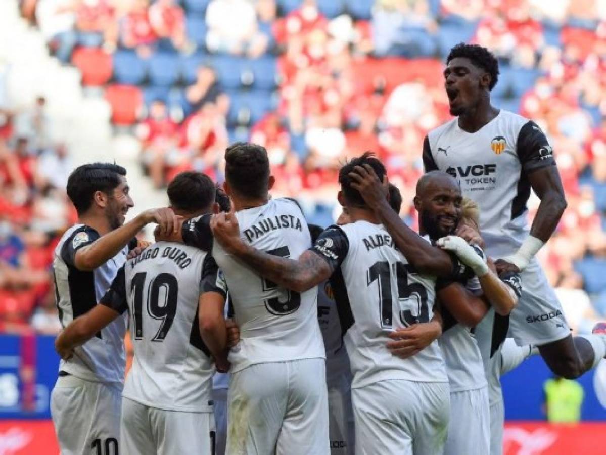 El Valencia se pone líder liguero tras ganar 4-1 al Osasuna