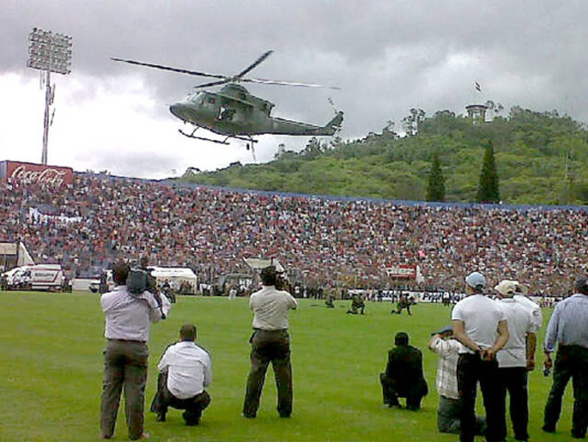 Derroche de civismo y belleza en desfiles patrios
