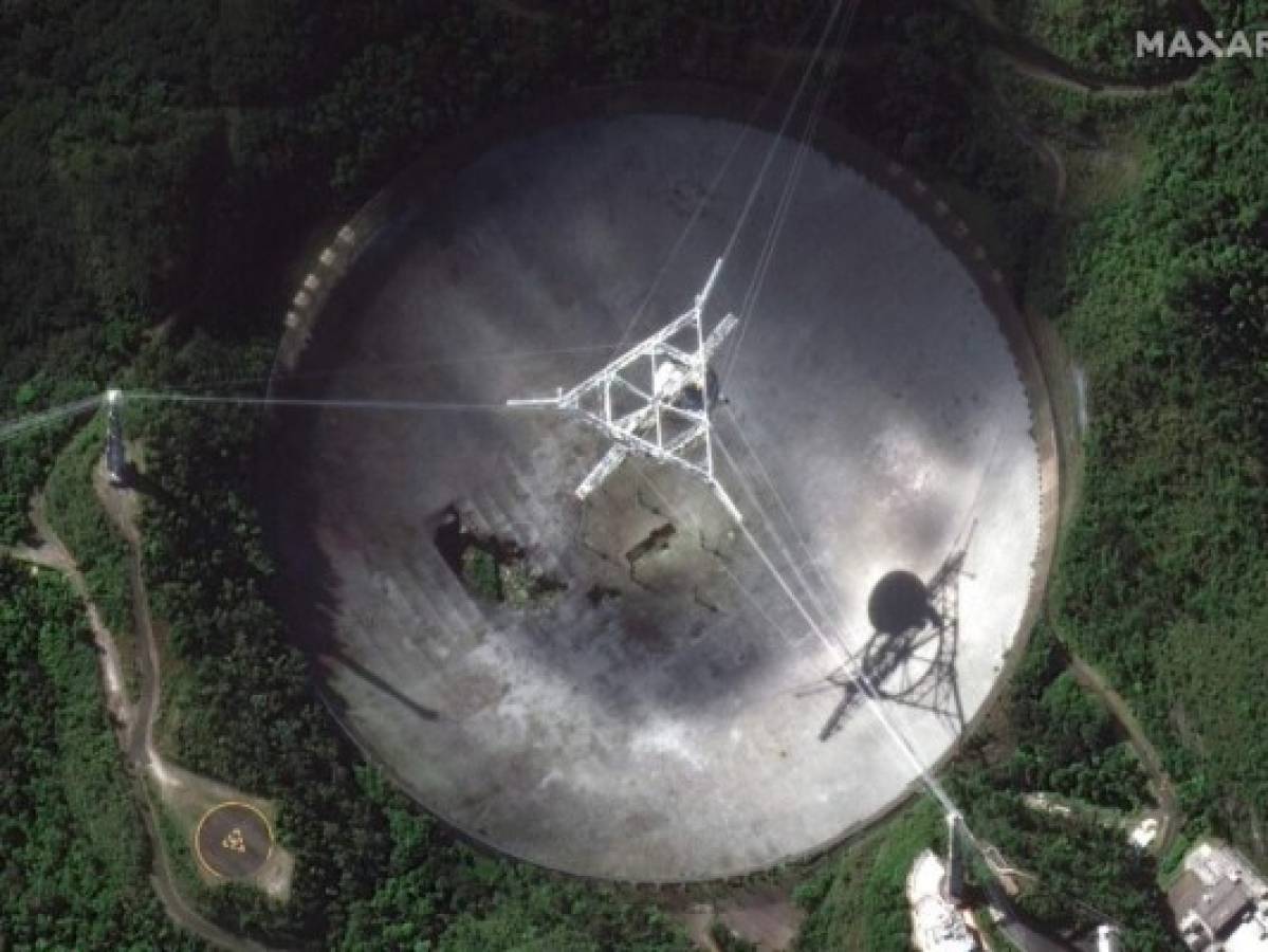 Se termina de derrumbar telescopio de Arecibo, Puerto Rico 