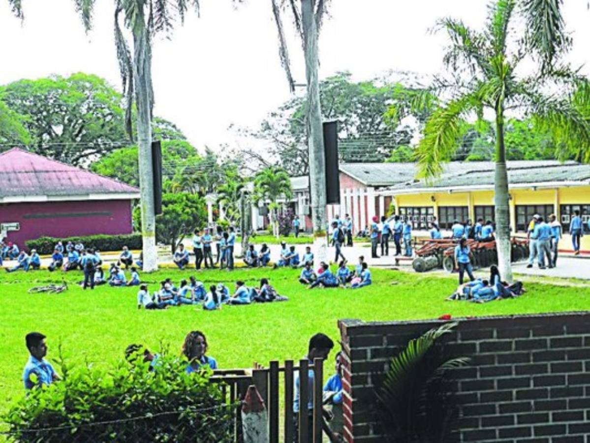 Honduras: Estudiantes de la Universidad de Agricultura piden la intervención de Juan Orlando Hernández