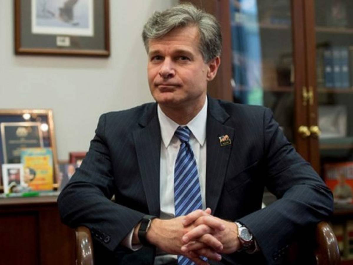 Asesor dice que Trump sí confía en el FBI   