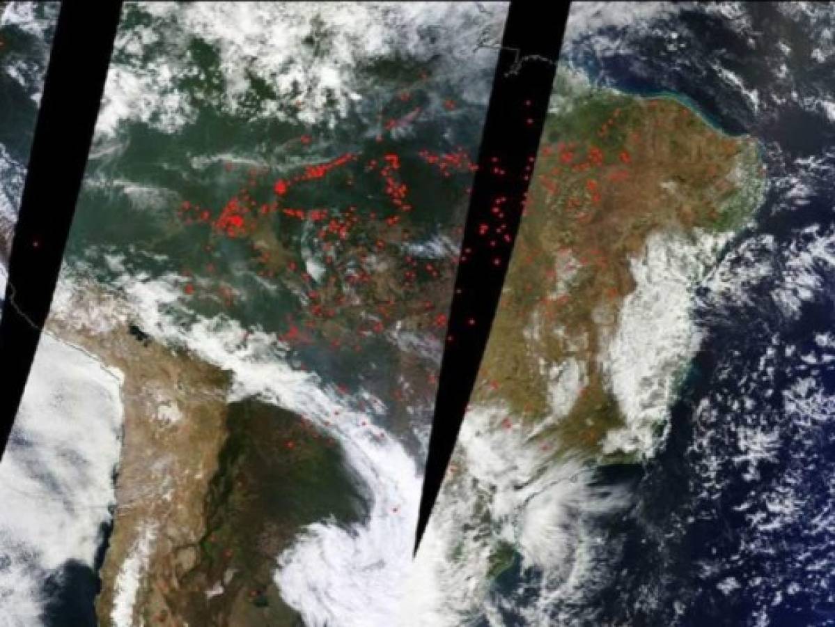 Así se ve el incendio del Amazonia desde el espacio