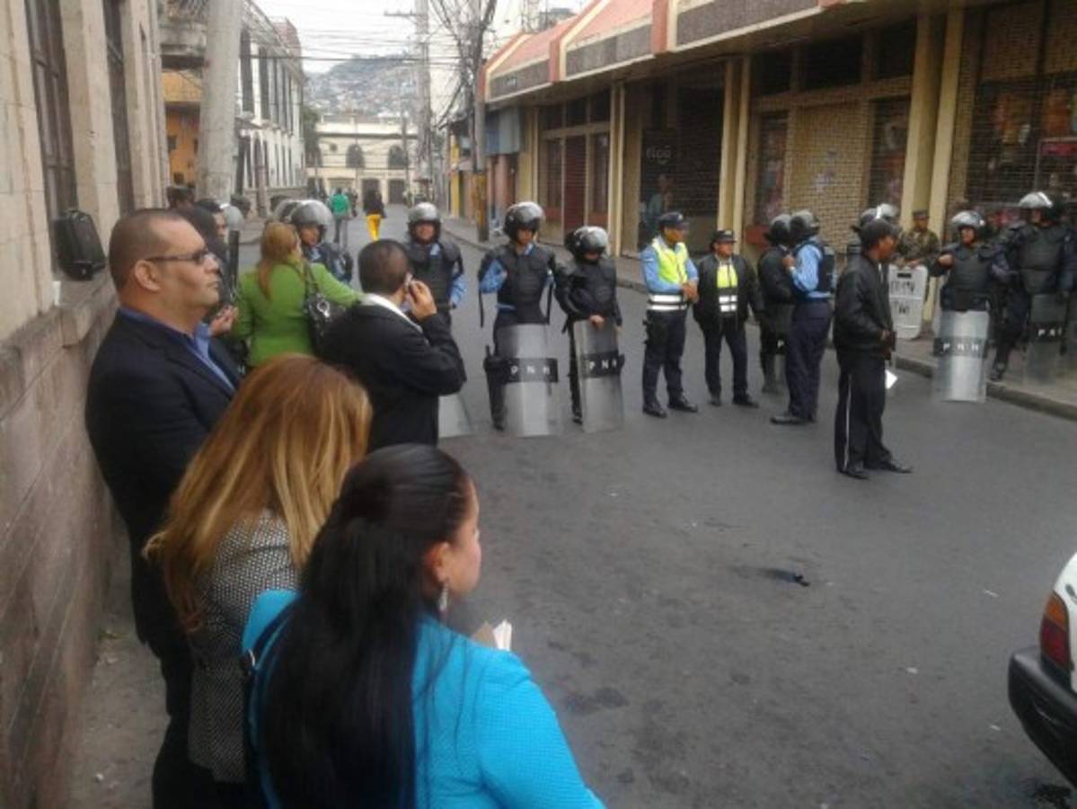 Cierran temporalmente calles de Tegucigalpa  