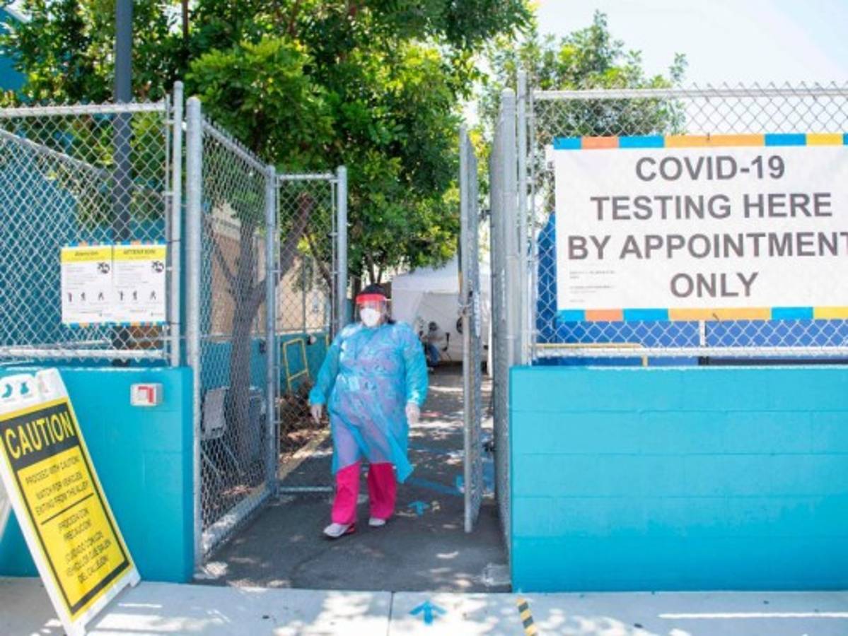 Covid-19 avanza en el mundo; la población pierde fe en las autoridades