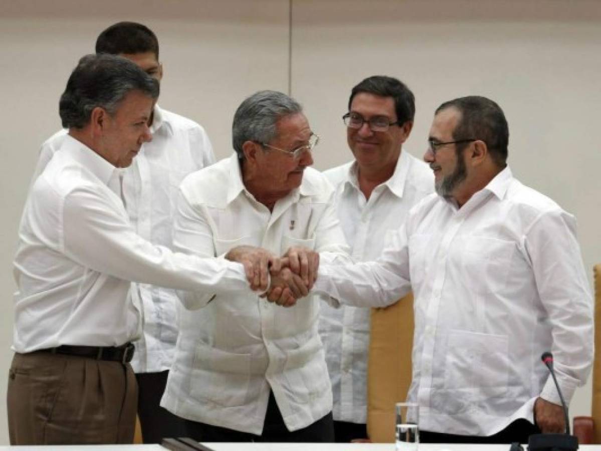 Gobierno de Colombia y las FARC firman un acuerdo de paz en Cartagena de Indias