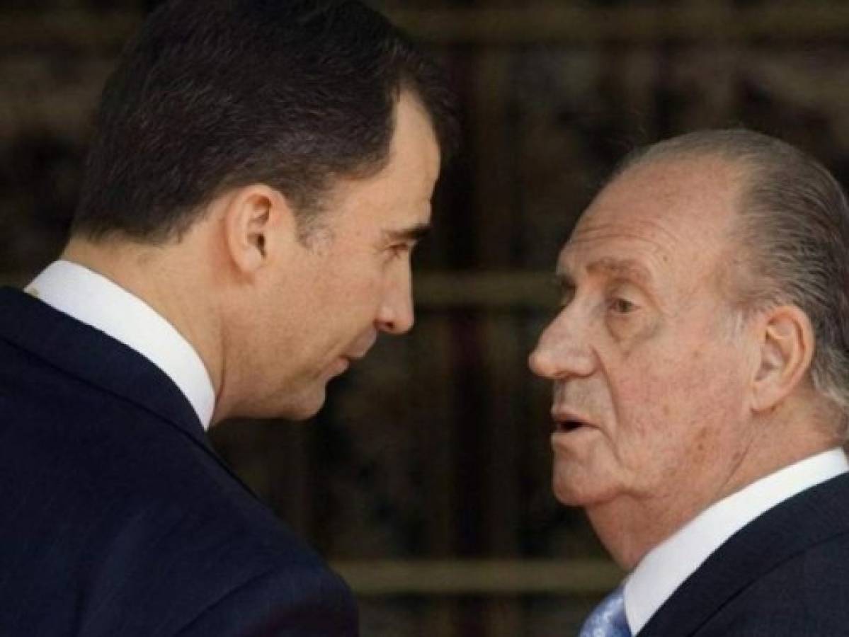 Juan Carlos reaparece con su hijo, el rey Felipe de España, para sus 80 años
