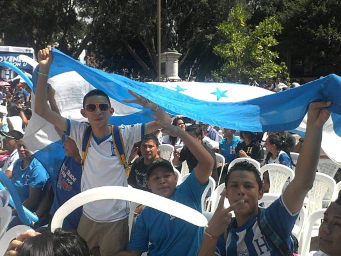 Hondureños apoyaron hasta el final a su Selección