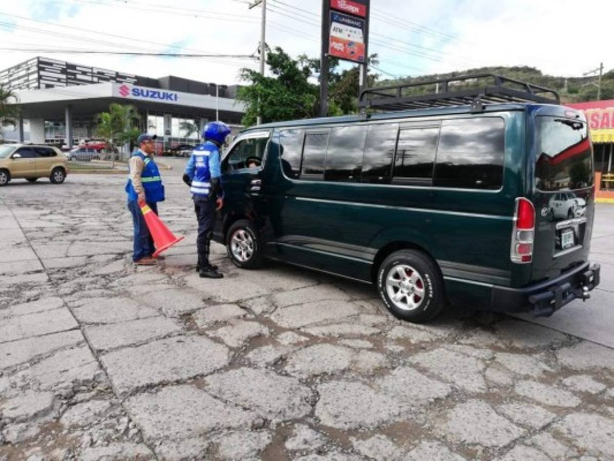 Intensifican operativo contra buses que operan en la ilegalidad