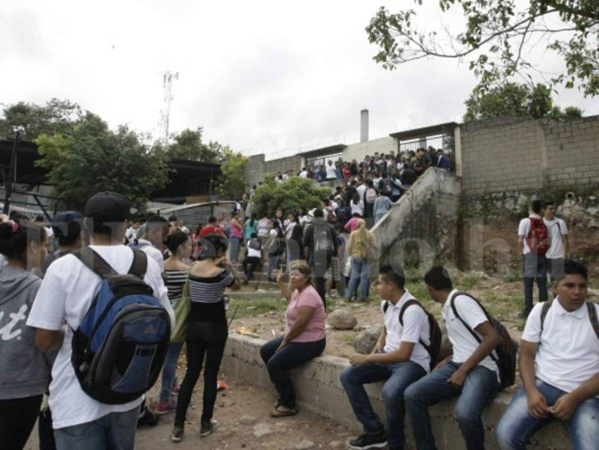 Arranca 'escuelita' para estudiantes aplazados el sistema de eduación media