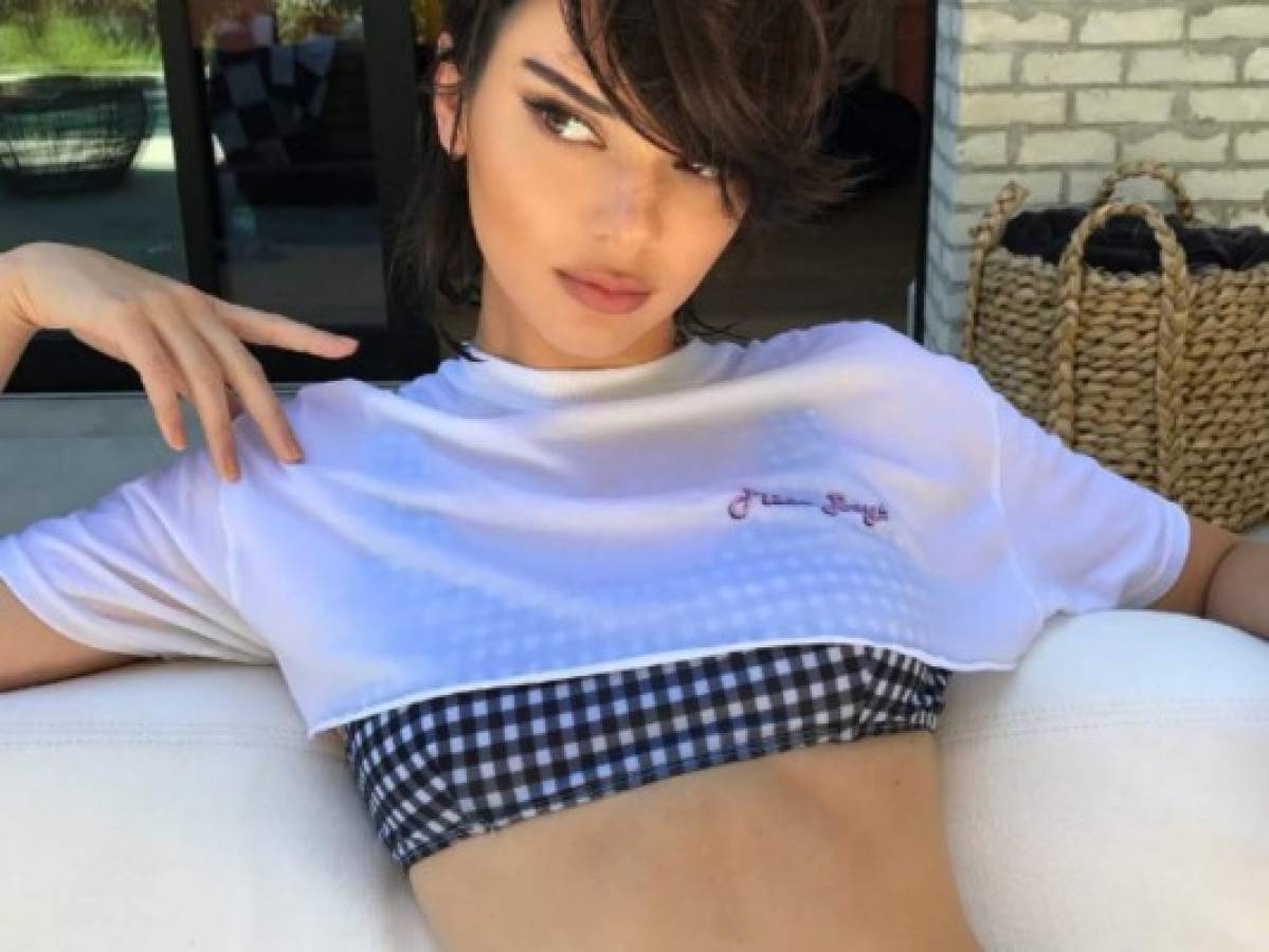 Kendall Jenner salió a la calle sin ropa interior y causó gran alboroto