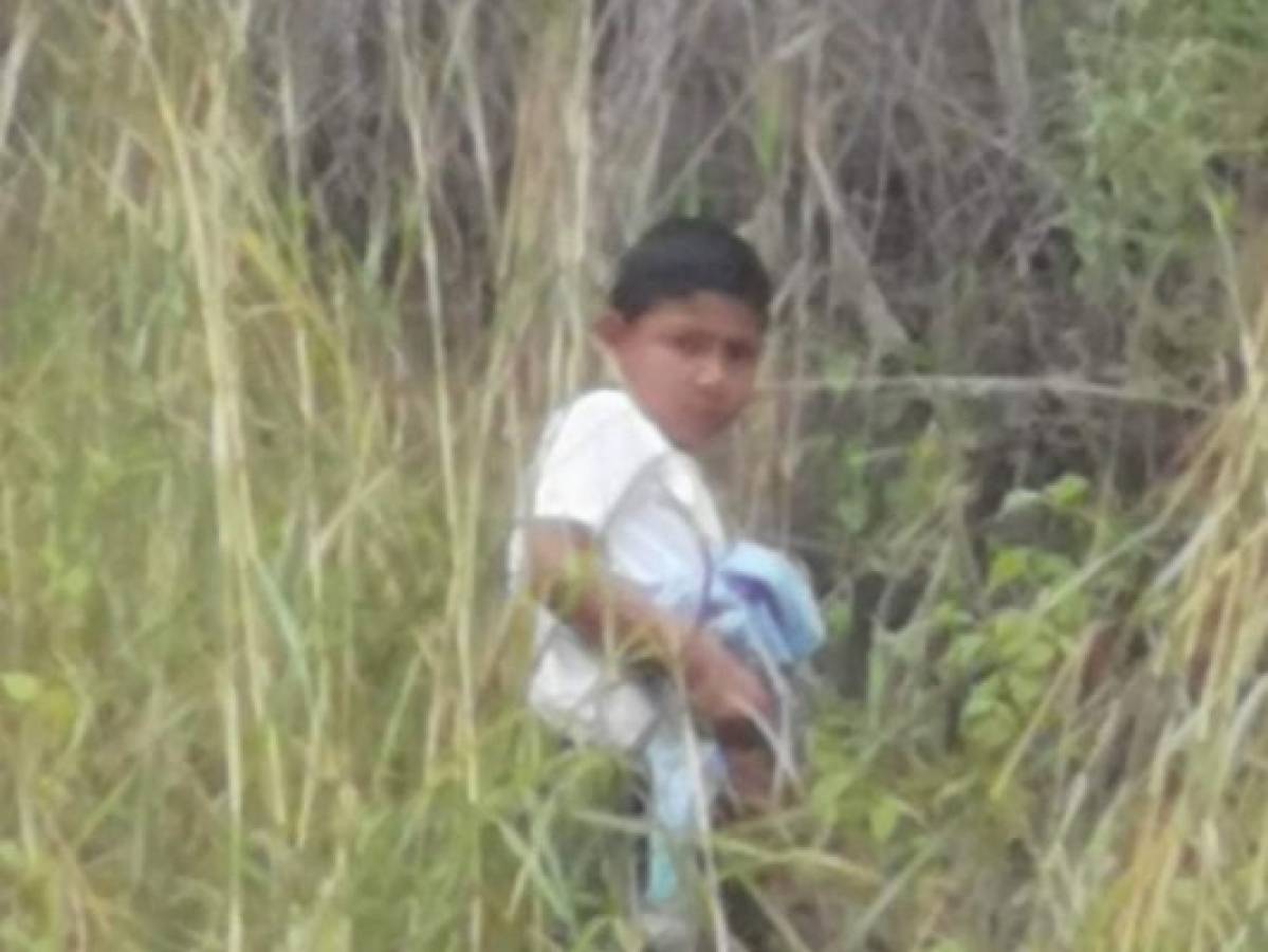 Rescatan a dos menores atrapados en un barranco de la capital