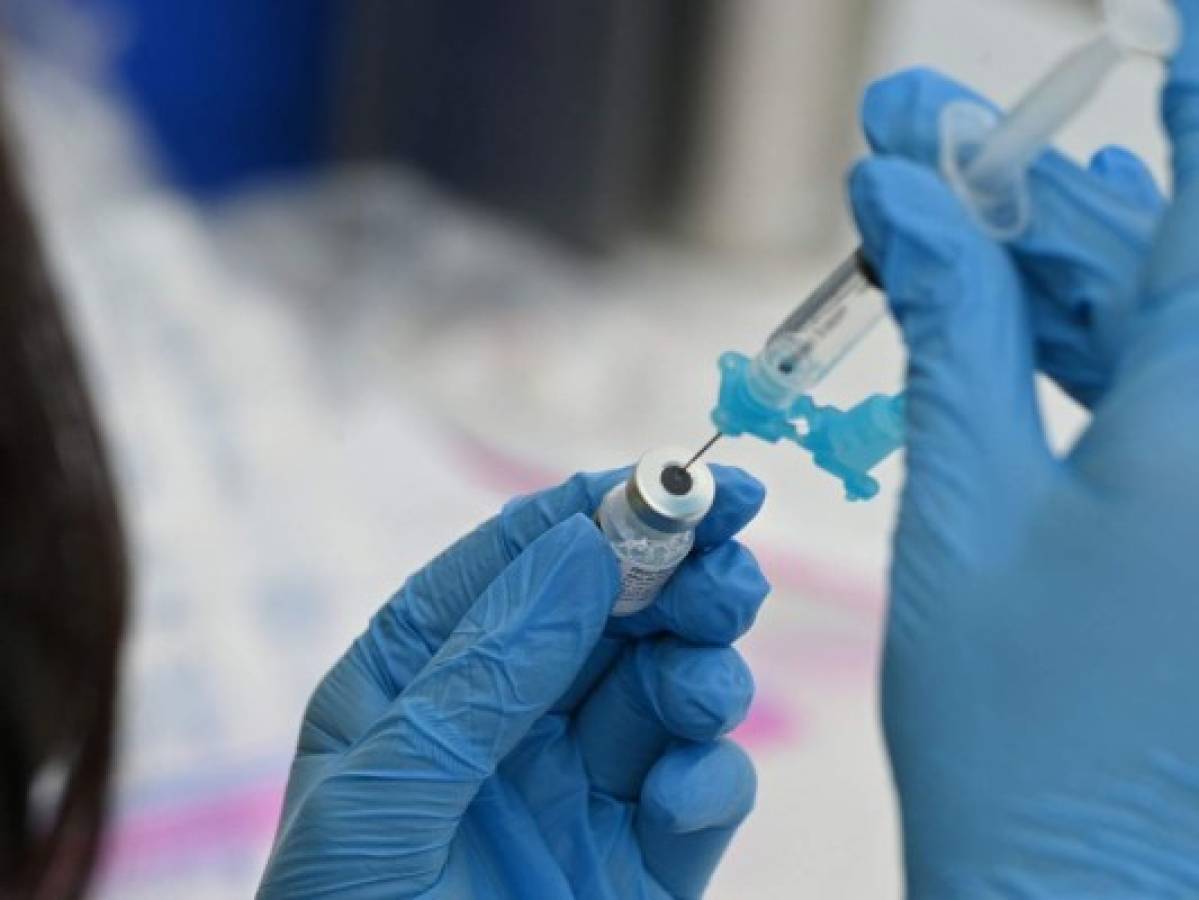 OMS descarta la necesidad de una tercera dosis de la vacuna contra el covid