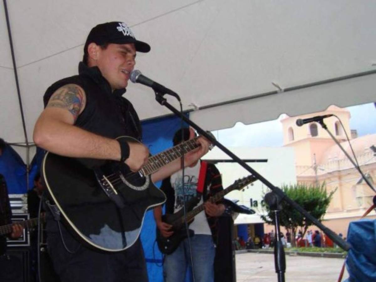 Cantante hondureño Gustavo Moreno, vocalista de 'La banda de los Cien Años', se suicidó
