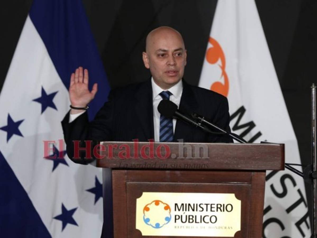 Fiscal General promete continuar la lucha contra la impunidad tras salida de la Maccih