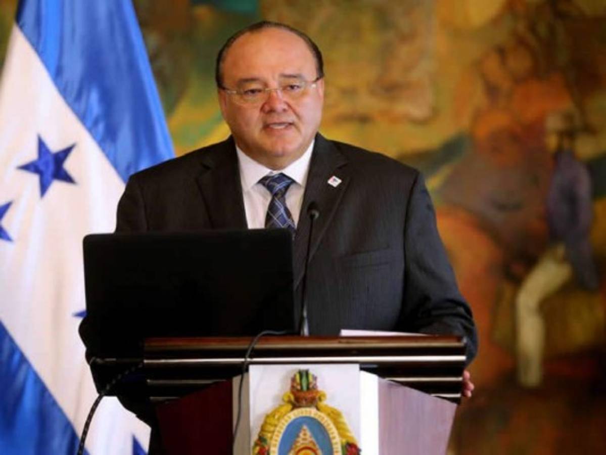 Roberto Ordóñez es juramentado como el nuevo ministro de Energía de Honduras