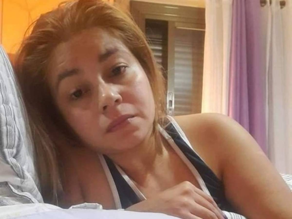 La madre de Enoc ha compartido imágenes de su desmejorado aspecto físico y de salud como resultado del calvario que vive por no saber nada de su hijo.