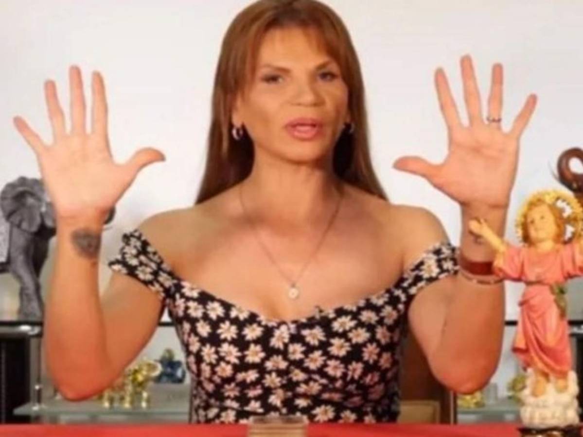 Mhoni Vidente predice muerte de político en accidente aéreo: 'Veo como el avión se estrella en la ciudad'