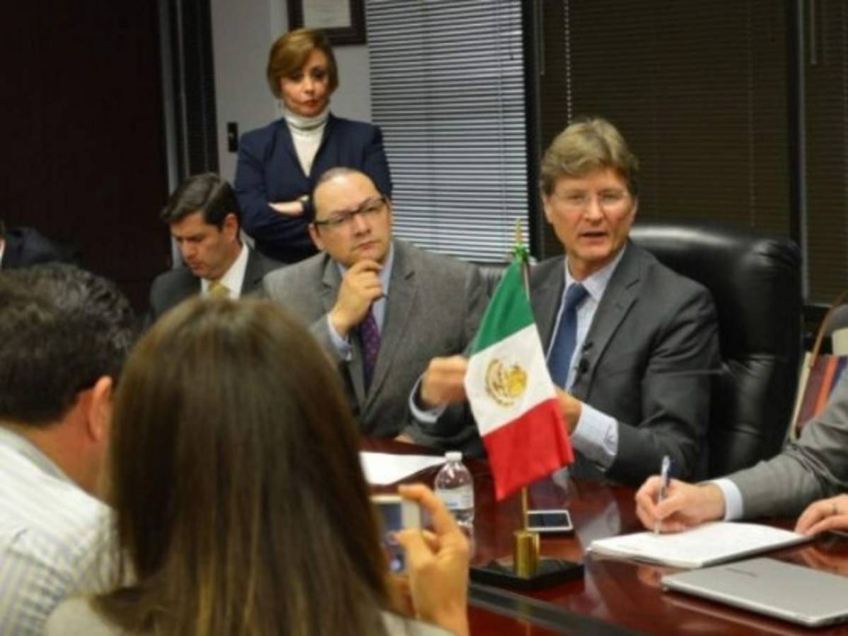 México: ministro de Turismo propone legalizar marihuana en zonas turísticas