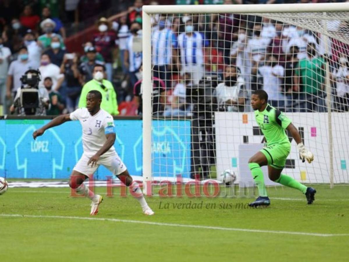 Honduras cae goleada 3-0 ante México en el Azteca y se complica rumbo a Qatar