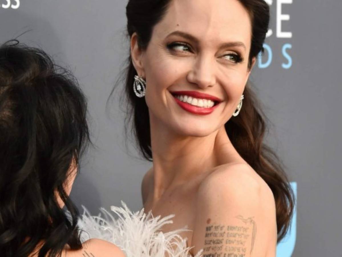 Extrema delgadez de Angelina Jolie preocupa en los Critics Choice Awards