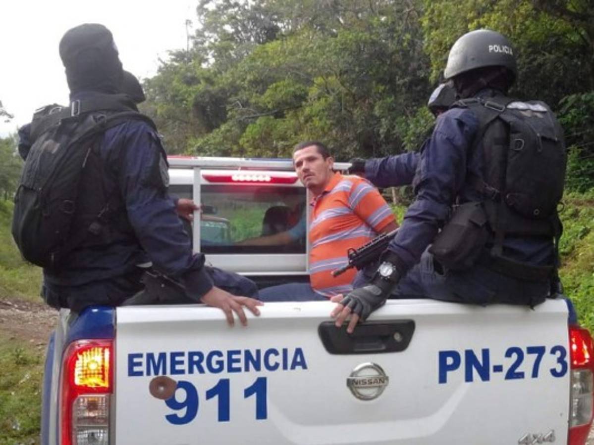 Detienen a 15 personas por incendio de alcaldía en Santa Bárbara, Honduras