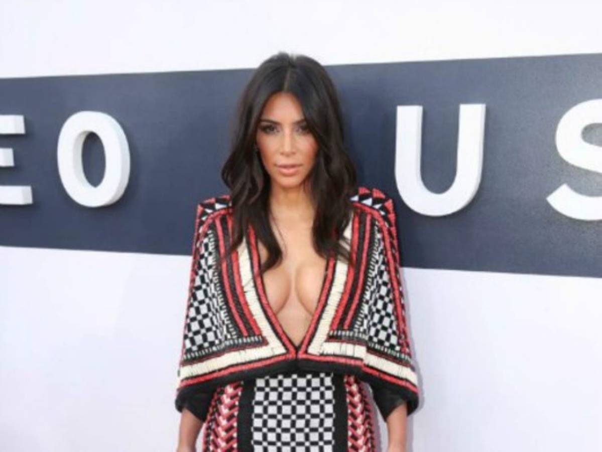 Famosas y sus escotes más polémicos