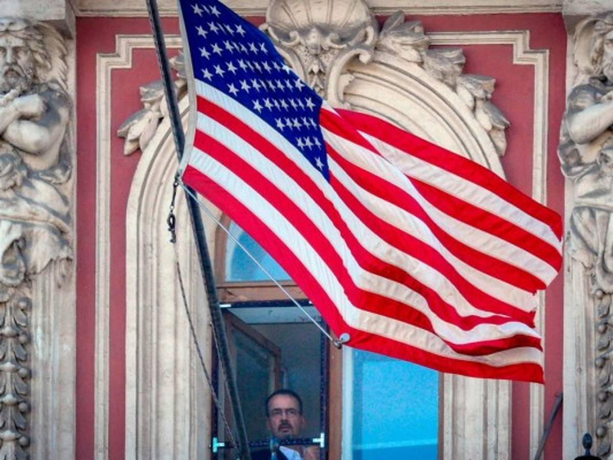 Rusia expulsa a diplomáticos de 23 países y asegura que no es responsable de la crisis