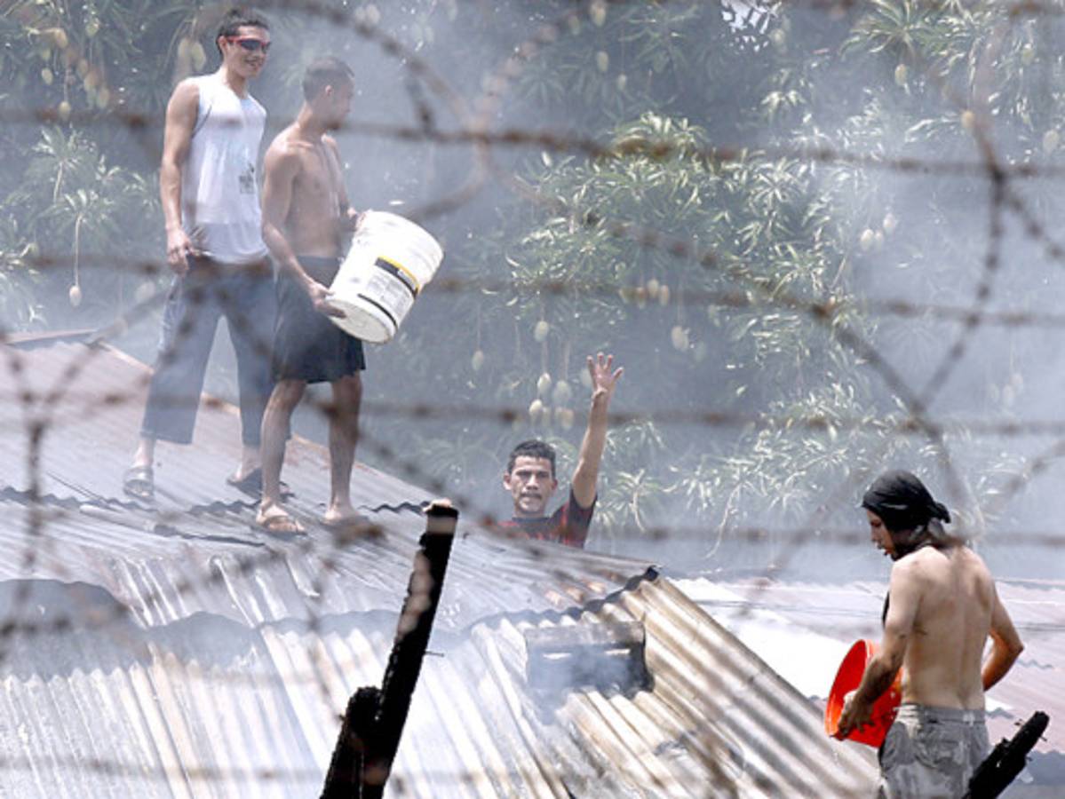Terror en el centro penal de San Pedro Sula: 13 reos muertos