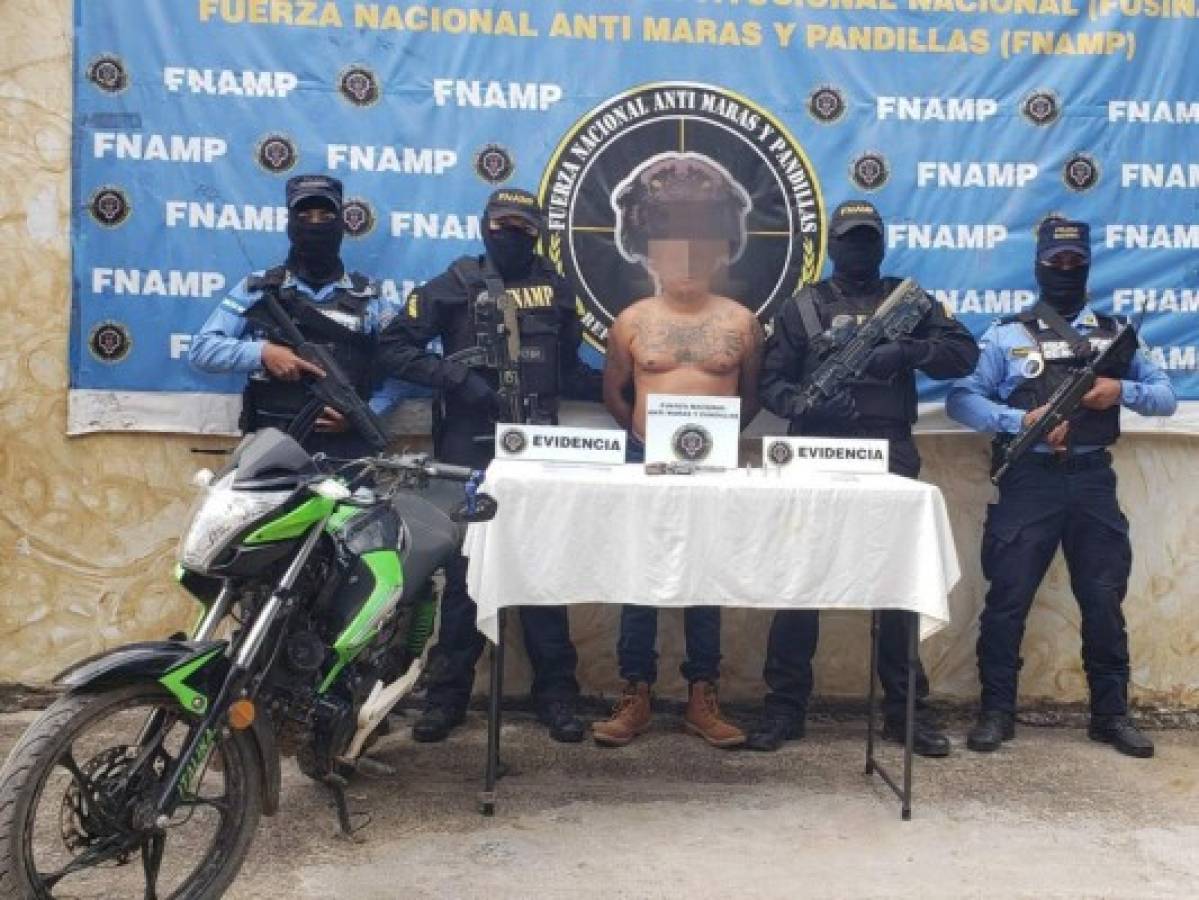 Comayagua: Capturan a presunto marero con drogas y una motocicleta
