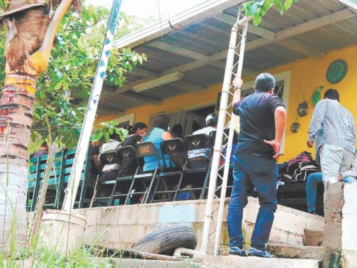 Doloroso y amargo adiós a maestra que murió ahogada en Langue