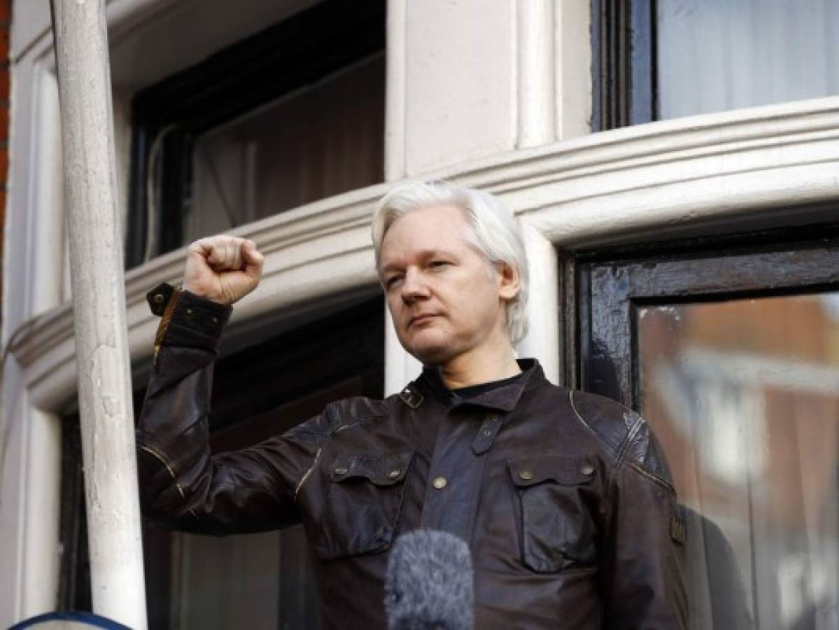 EEUU quiere juzgar Assange, que expone sus secretos desde hace una década