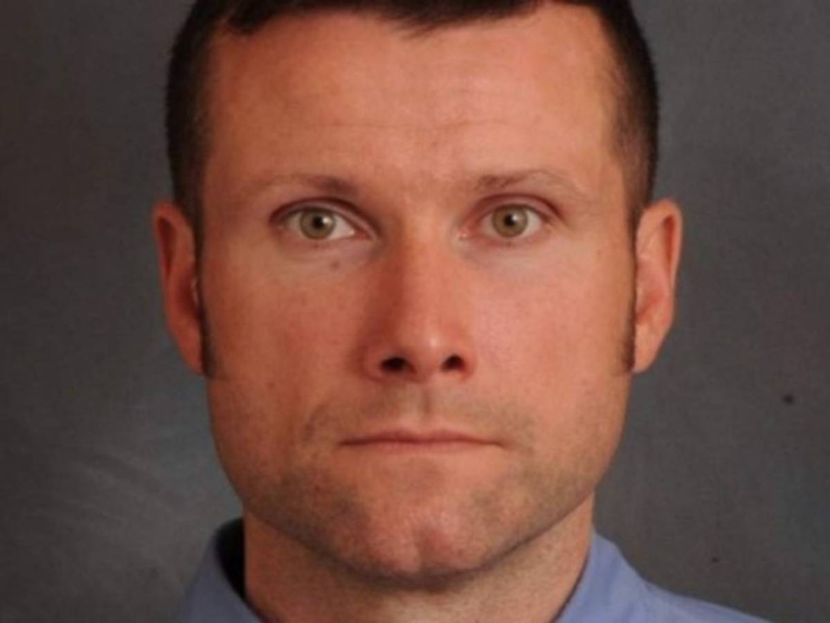 Bombero muere en incendio del set de una película de Bruce Willis en NYC