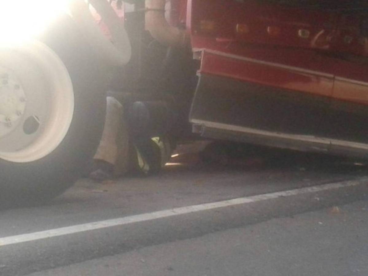 Una persona muerta deja múltiple colisión de rastras en Valle de Amarateca