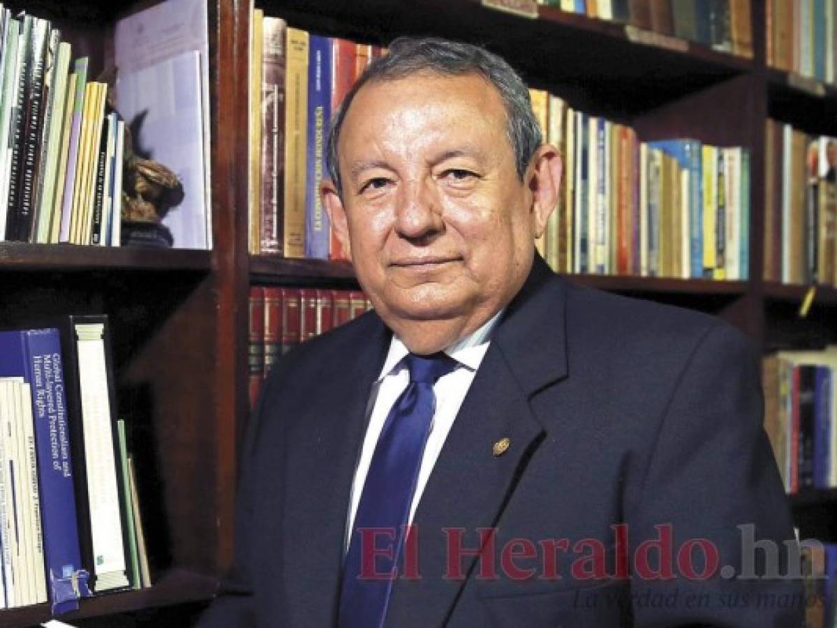 Guillermo Pérez Cadalso: Es grave que Estados Unidos admita que su sistema está colapsado