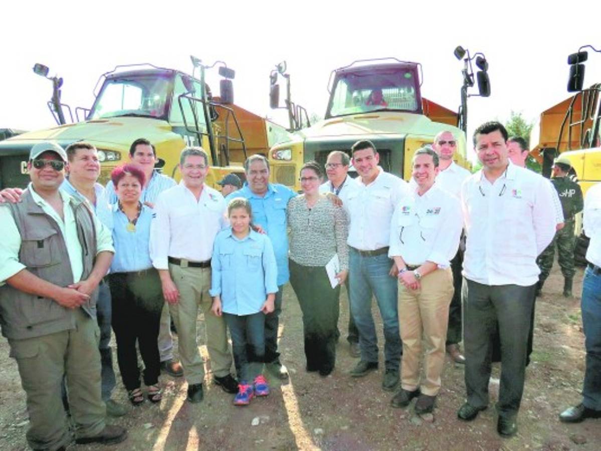Honduras: Arrancan obras de terracería en acceso a la pista de Palmerola