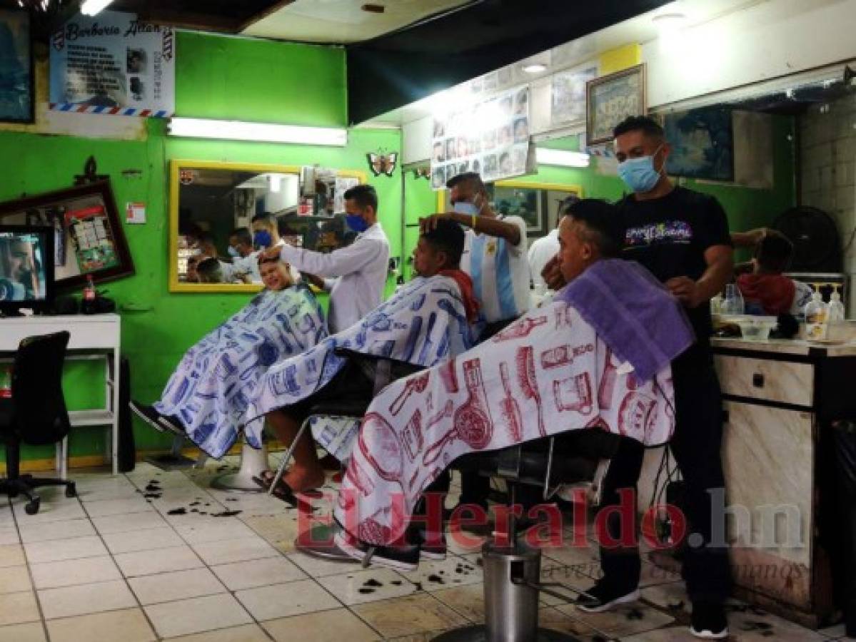 Las lecciones de peluquería en EEUU sobre reapertura responsable: cero clientes contagiados