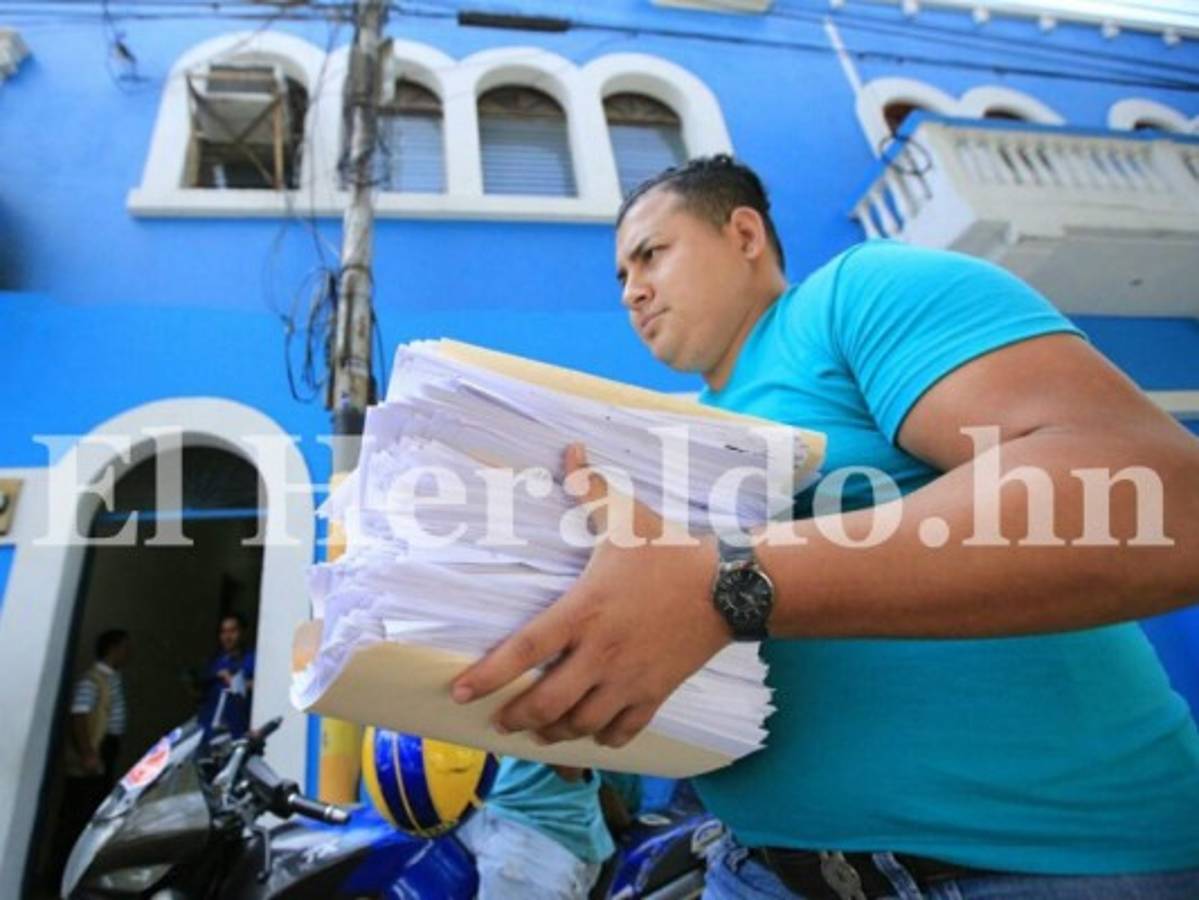 Honduras: Nacionalistas reciben encuestas sobre la reelección presidencial