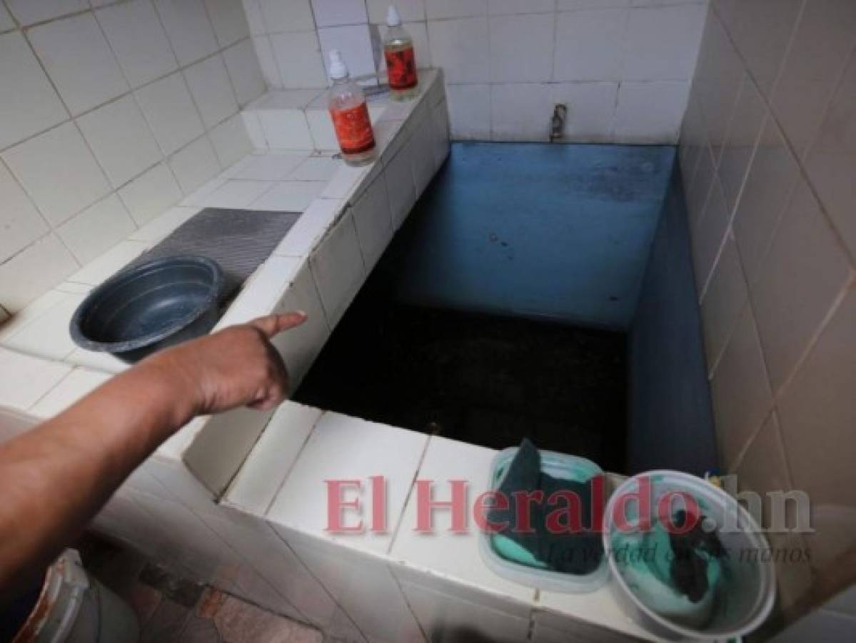 Los capitalinos atraviesan momentos difíciles para almacenar agua en sus hogares. Foto: El Heraldo
