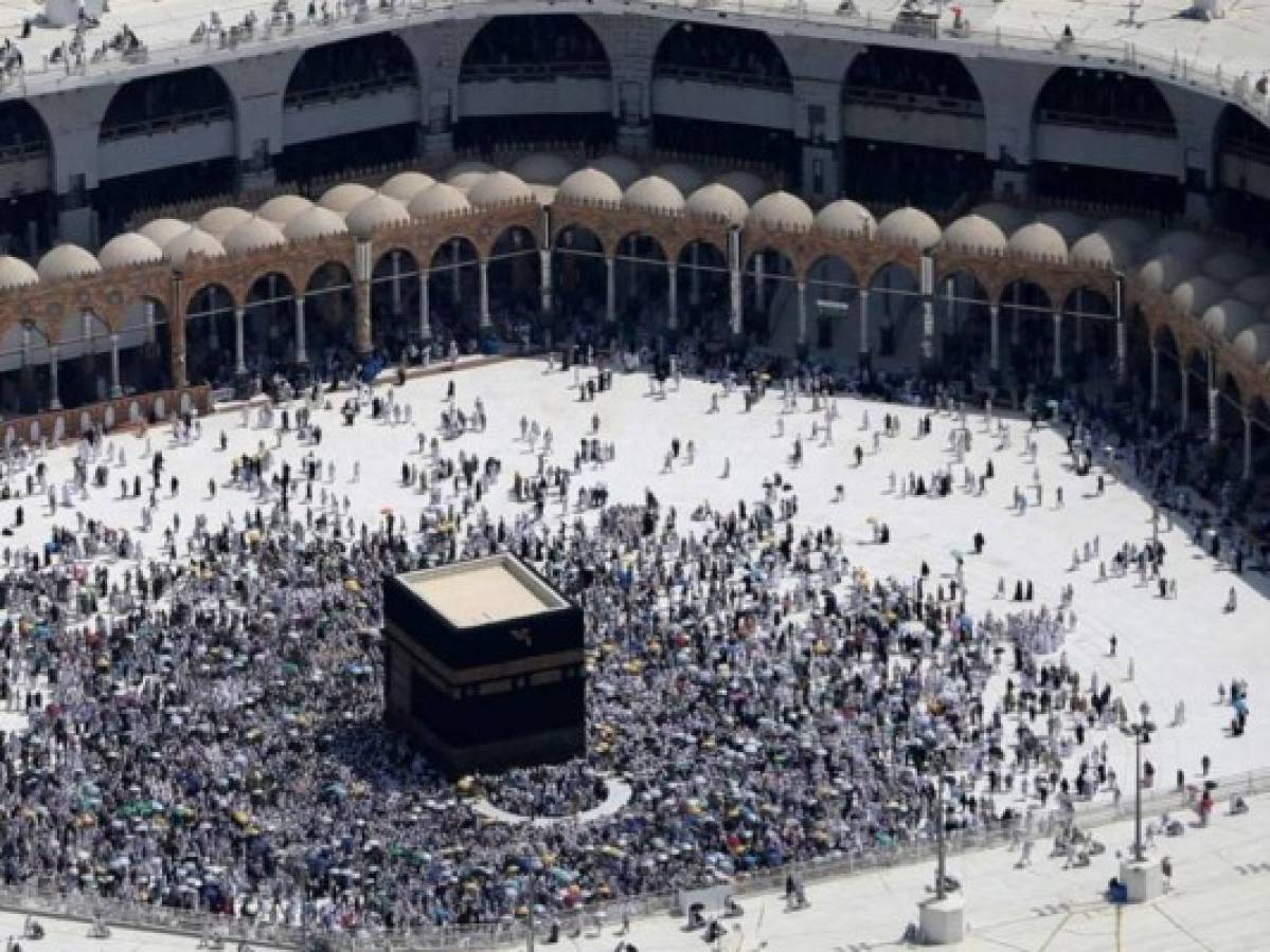 Un francés se suicida lanzándose desde lo alto de la Gran mezquita a La Meca   