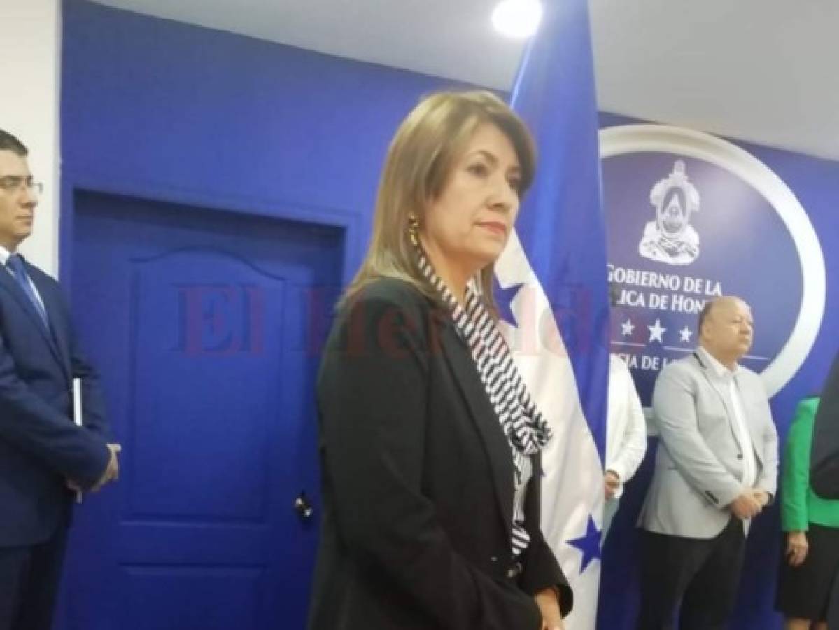 Alba Consuelo Flores es juramentada como nueva ministra de Salud
