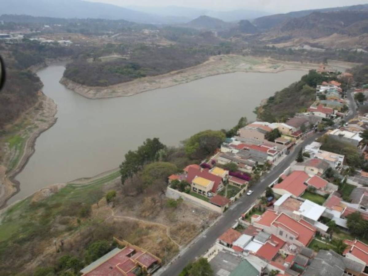 Para dos meses de distribución posee agua Los Laureles en la capital