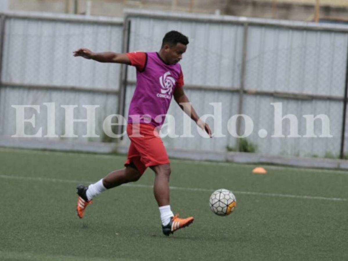 Gerson Rodas y Misael Ruíz entrenan con Olimpia