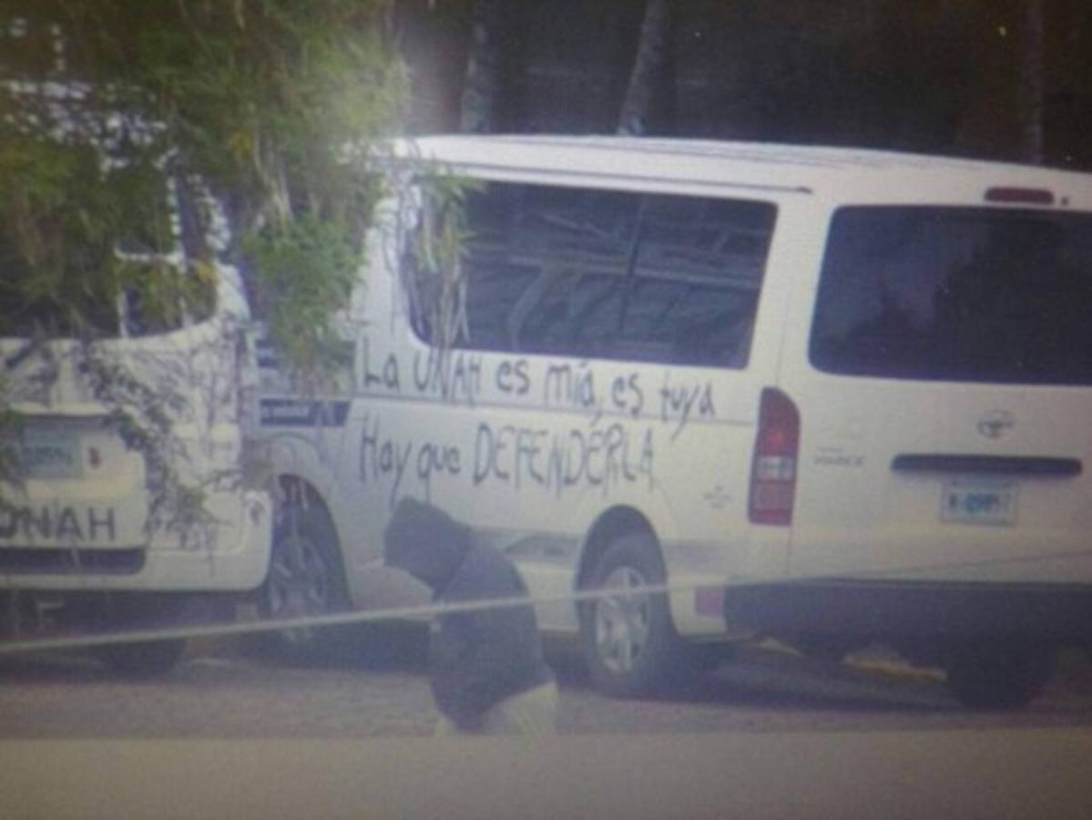 Autoridades entregan la UNAH a estudiantes que realizan toma