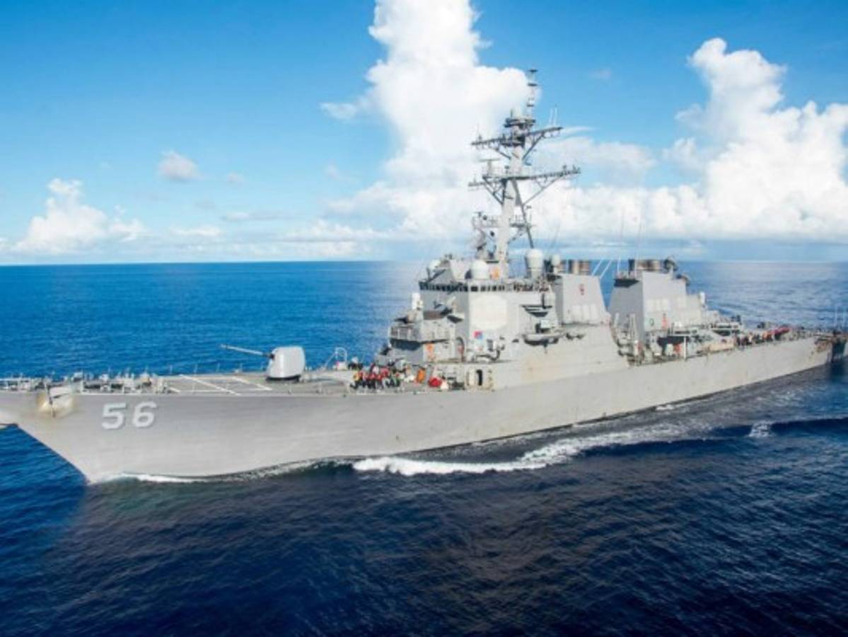 Diez desaparecidos y 5 heridos tras colisión de destructor de EEUU en el este de Singapur