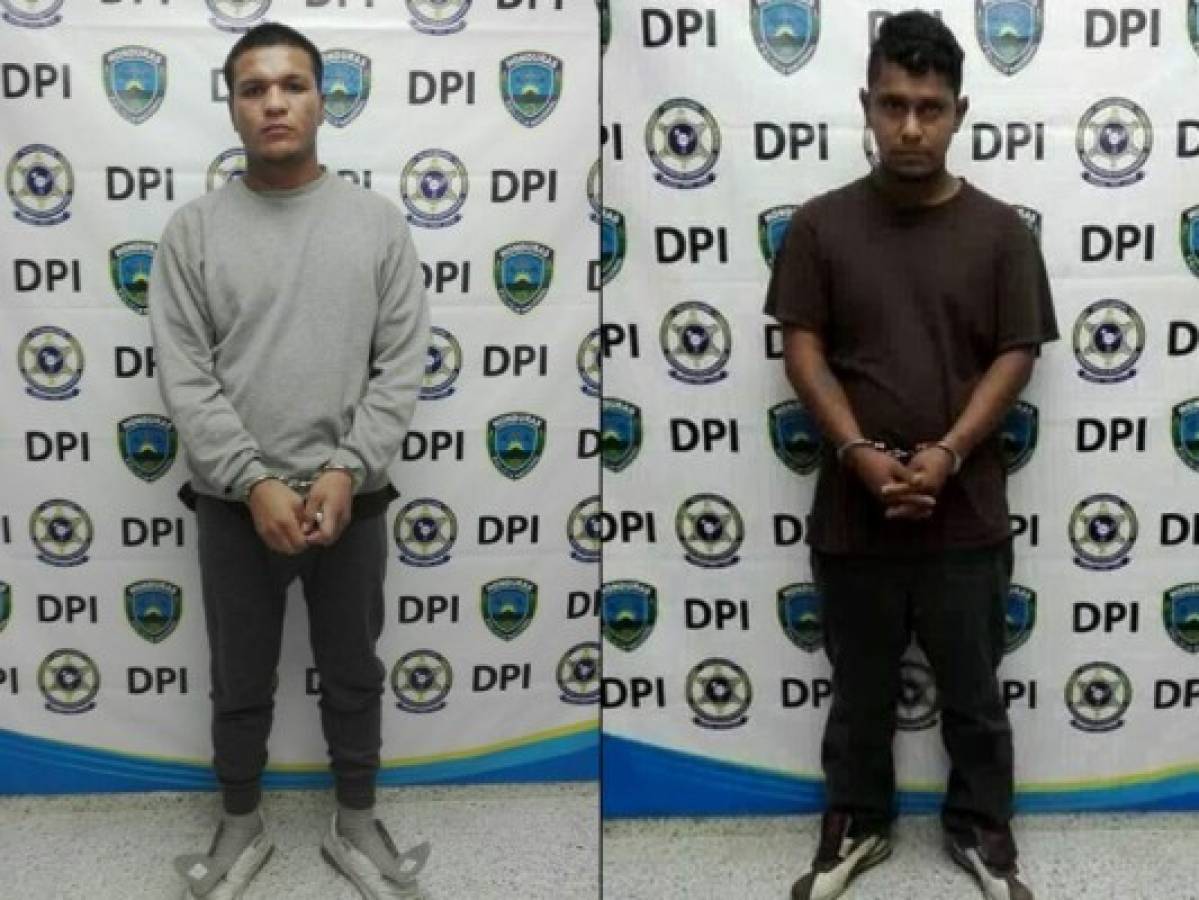Capturan a dos hondureños tras llegar deportados de EEUU al aeropuerto Villeda Morales de San Pedro Sula