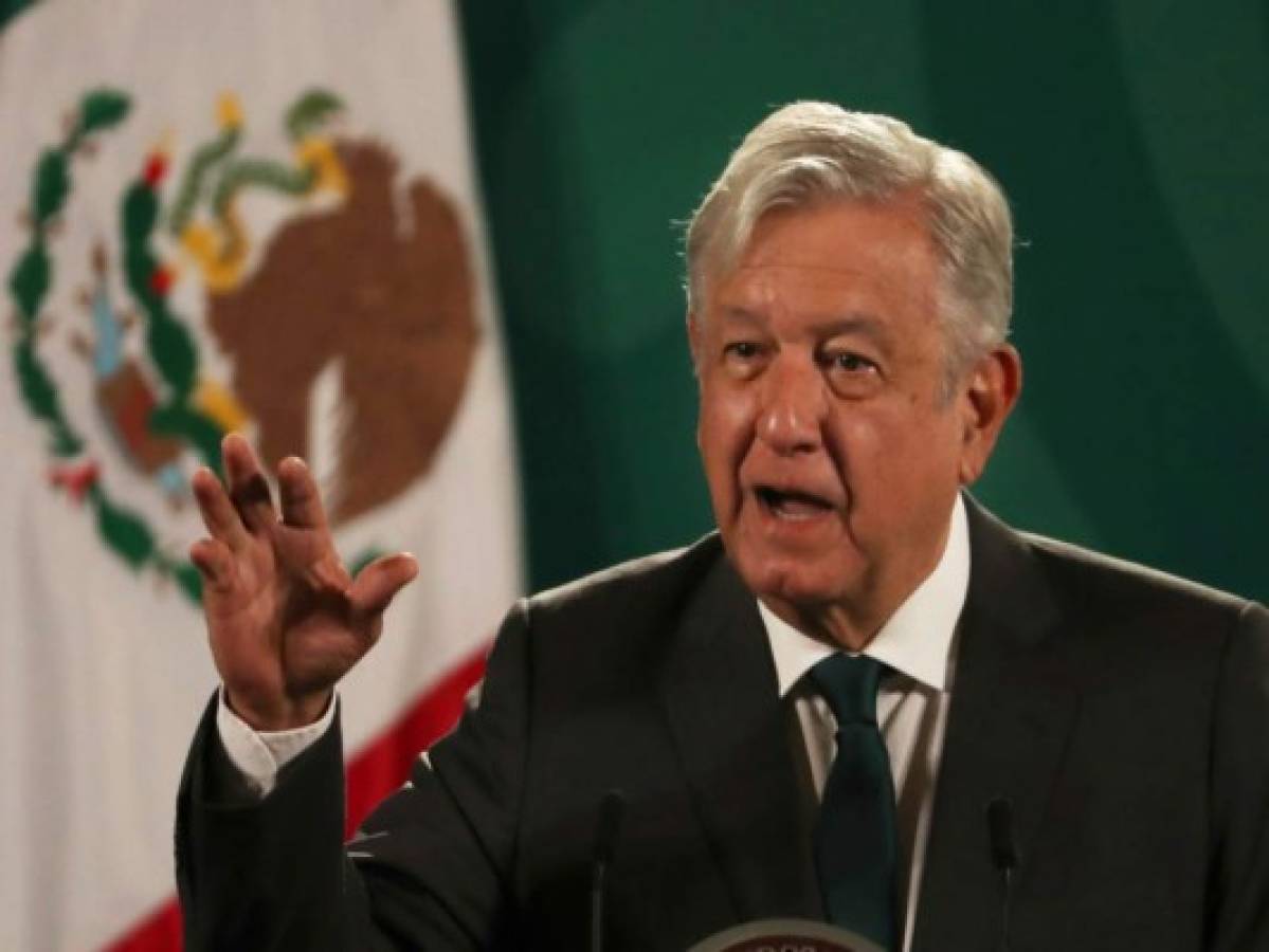 Presidente de México condena masacre de 14 personas en frontera con EEUU